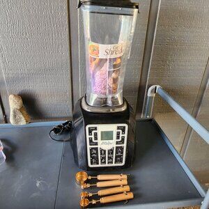SHRED Powerful Blender and Emulsifier